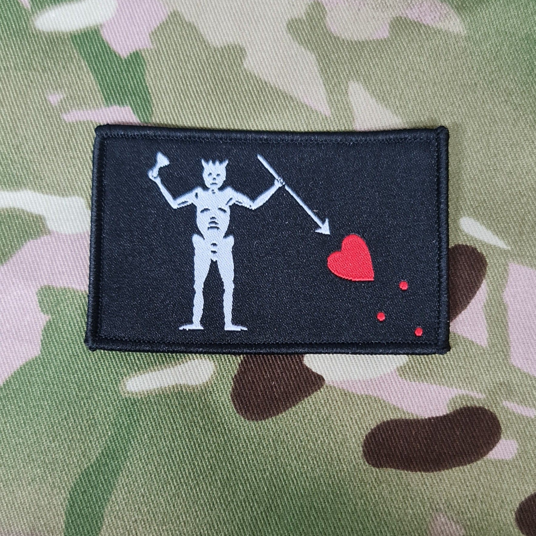 Blackbeard Vlag Reflecterende Patch Piraat Edward Teach Flags Tactische Patch Pride Vlag Embleem Badge met Sluiting Haak Loop voor Kleding Hoed Patch Team Militaire Patch (CP Blackbeard Vlag Reflecterende Patch Piraat Edward Teach Flags Tactische Patch Pride Vlag Embleem Badge met Sluiting Haak Loop voor Kleding Hoed Patch Team Militaire Patch (CP