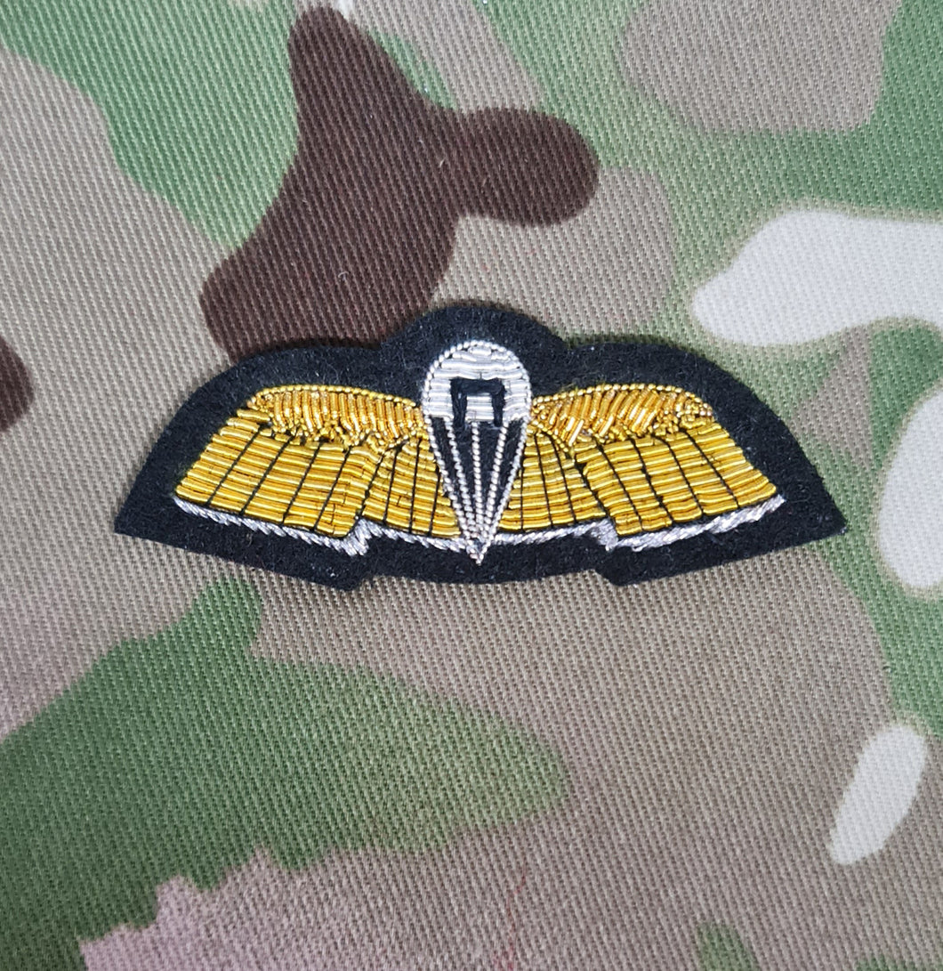 SF Communicator Parachutist Jump qualification / Wings bullion gold on black Mess Dress