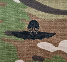 Load image into Gallery viewer, Italian / Italy (Basic) - US (OCP, Regulation Size) Ripstop multicam fabric embroidered Parachutist wing jump patch / badge