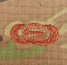 Load image into Gallery viewer, Intelligence - US (OCP, Regulation Size) Ripstop multicam fabric embroidered Parachutist wing jump patch / badge (Copy)