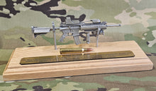 Load image into Gallery viewer, Pewter M4 Carbine Assault Rifle Presentation