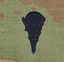 Load image into Gallery viewer, Ukraine (Older Style)- US (OCP, Regulation Size) Ripstop multicam fabric embroidered Parachutist wing jump patch / badge