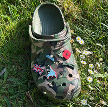 Load image into Gallery viewer, Shoe charm set x 5 - clog / water shoe - novelty charm / gem / logo customise your tactical military army footwear Airborne Wings