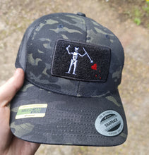 Load image into Gallery viewer, Velcro Patch Embroidered Flexfit Yupong Cap Blackbeard Flag Baseball Cap (Edward Teach)