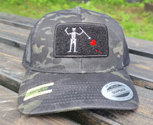 Load image into Gallery viewer, Velcro Patch Embroidered Flexfit Yupong Cap Blackbeard Flag Baseball Cap (Edward Teach)