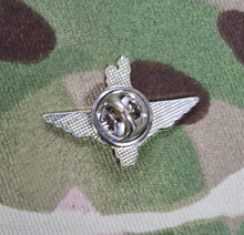 Load image into Gallery viewer, Parachute Regiment Enamel Tie / Lapel Pin - British Airborne Wings
