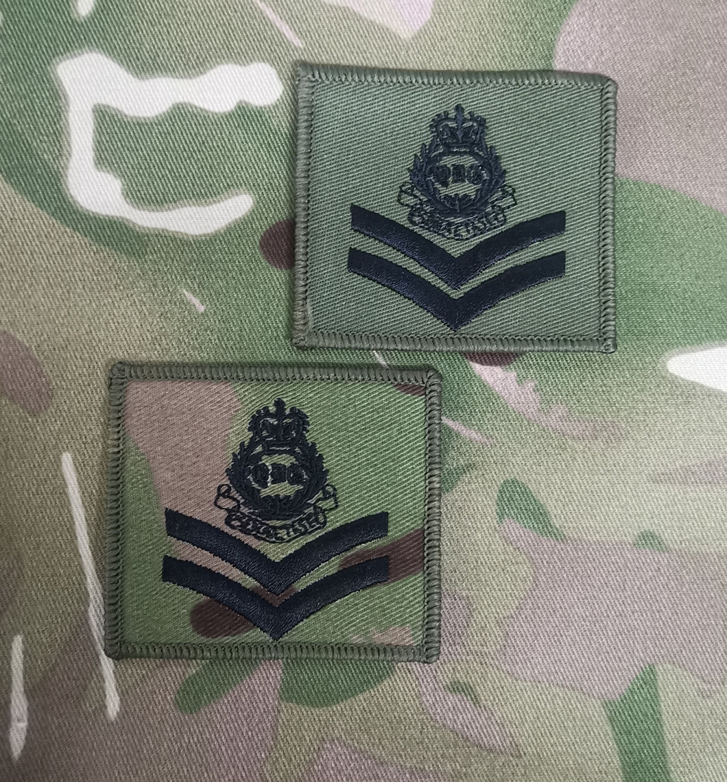 QDG Combat Patches Badges Of Rank / Chevron Army - Queens Dragoon Guards / QDG Corporal / Cpl (Bays Chevron)