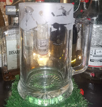 Load image into Gallery viewer, Airborne WW2 Arnhem silhouette Engraved Glass Pint Tankard 570ml