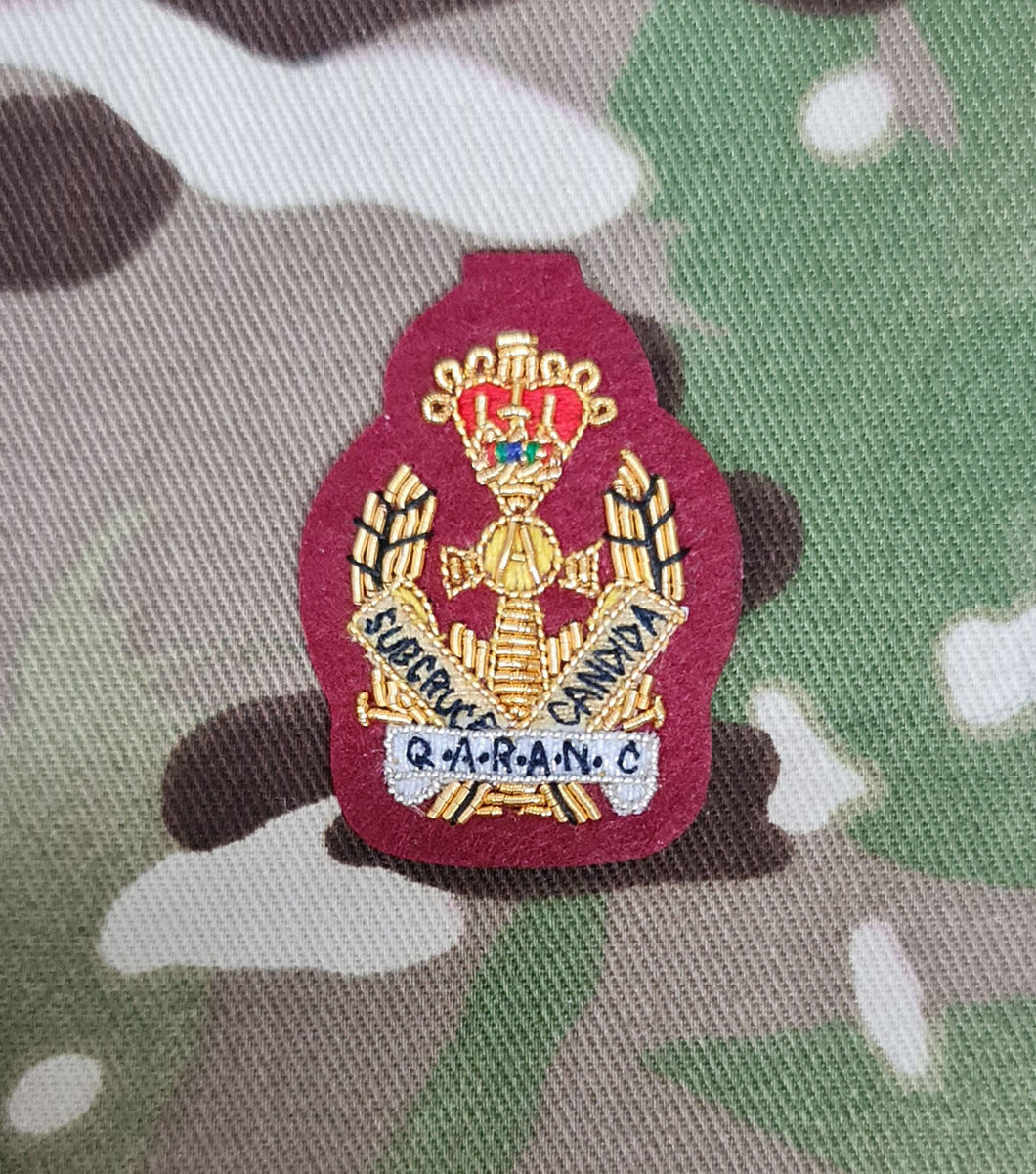 Queen Alexandra's Royal Army Nursing Corps / QARANC Maroon Officers Bullion stitched Beret Badge