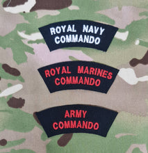 Load image into Gallery viewer, Army / Royal Navy Commando wool jumper - shoulder title / mud guards
