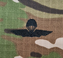 Load image into Gallery viewer, Italian / Italy (Basic) - US (OCP, Regulation Size) Ripstop multicam fabric embroidered Parachutist wing jump patch / badge

