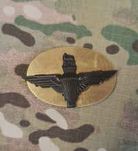 Load image into Gallery viewer, Parachute Regiment Cap / beret Badge (CIIIR) All Ranks (AR)  (Black)
