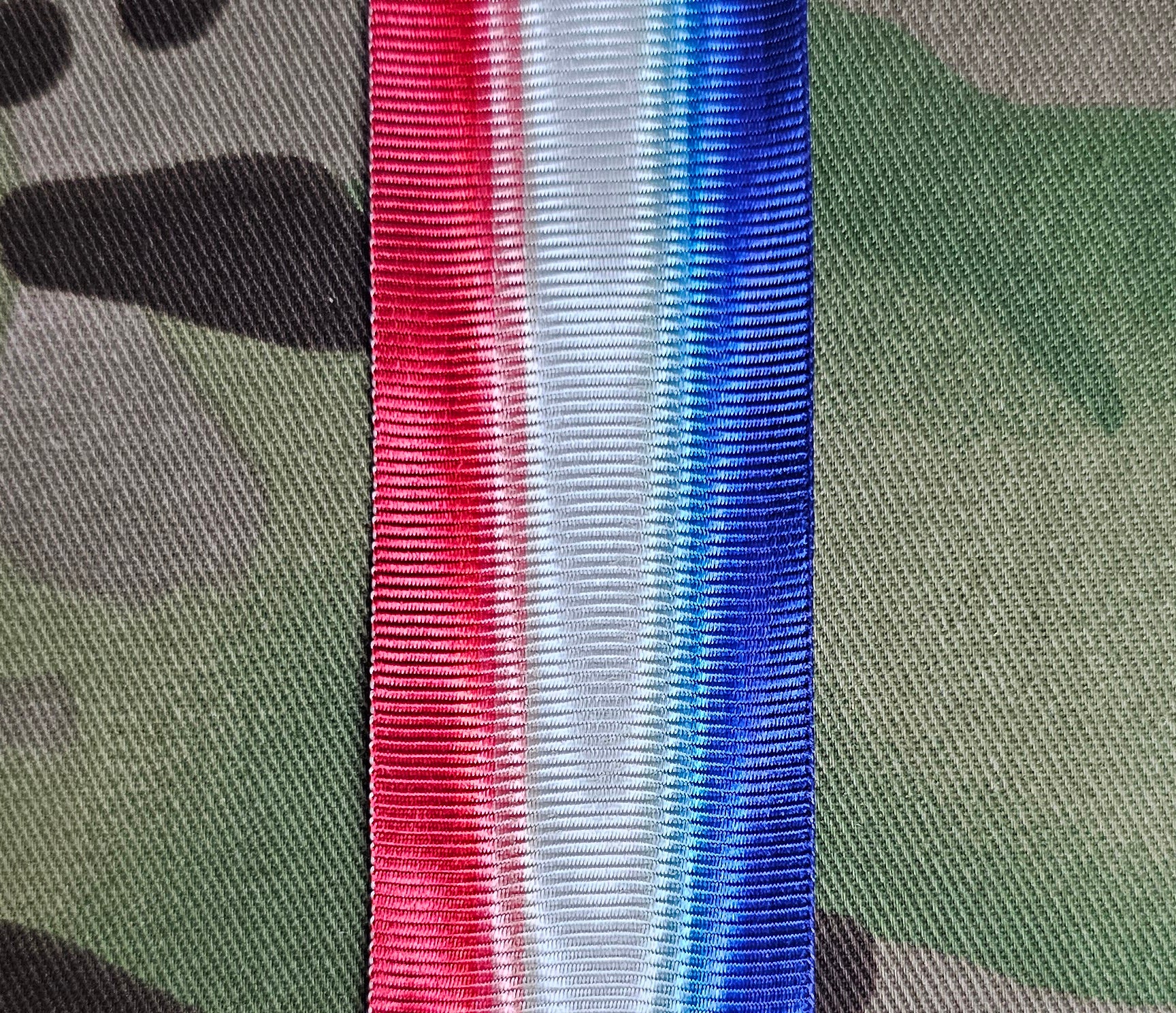 WW1 1914-1915 Star Medal Ribbon (original silk water ribbon style) (Fu ...