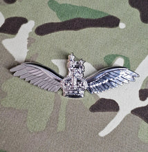 Load image into Gallery viewer, AAC / Army Air Corps Pilots Wings Metal (Kings Crown / CR3) - (Full Size)
