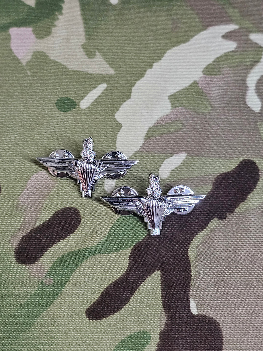 Parachute Regiment OR (CIIIR) Collar Badges