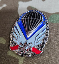 Load image into Gallery viewer, Miniature Czech Republic (Czech) Rapid Deployment Brigade (brigáda rychlého nasazení) Parachutist Qualification Metal Jump Wings Badge (Mess Dress)
