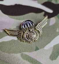 Load image into Gallery viewer, Miniature Portugal / Portuguese Parachutist Metal Jump Wings Badge (Mess Dress)
