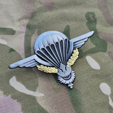 Load image into Gallery viewer, Royal Laos / Laotion Parachutist / Paratrooper Jump Wings Metal badge / brooch
