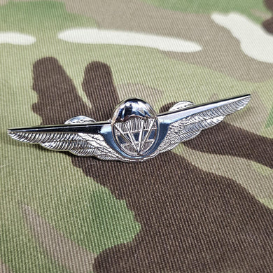 Austria / Austrian Parachutist / Paratrooper Jump Wings Metal badge / brooch