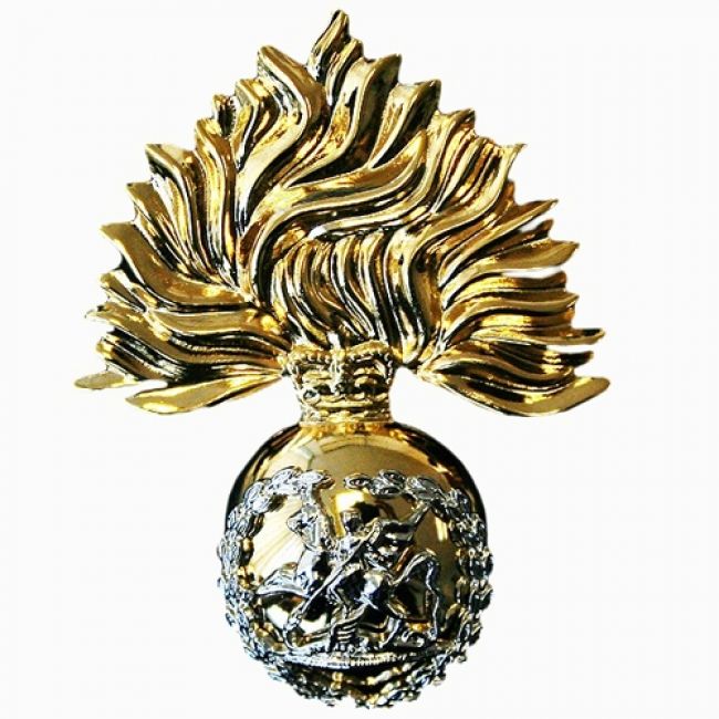 Royal Regiment Fusiliers Cap Badge (EIIR)
