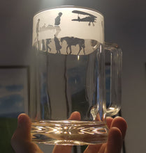 Load image into Gallery viewer, WW1 Tommy silhouette Engraved Glass Pint Tankard 660ml - lest we forget  design
