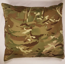 Load image into Gallery viewer, Bespoke 40cm x 40cm Cushion Airborne Pegasus

