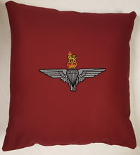 Load image into Gallery viewer, Bespoke Luxury 40cm x 40cm Cushion Parachute Regiment (PARA)
