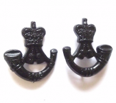 Load image into Gallery viewer, The Rifles Collar Badges Pair
