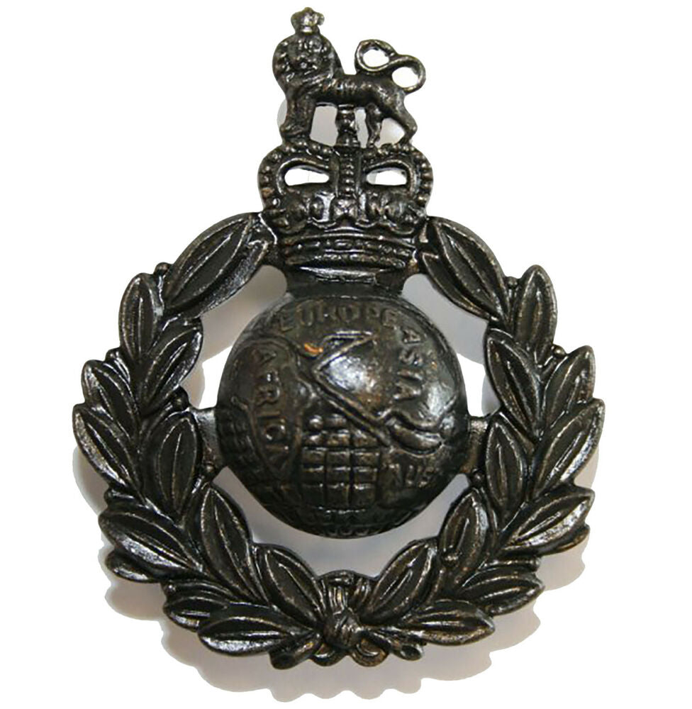 Royal Marine Commandos Cap Badge (EIIR)