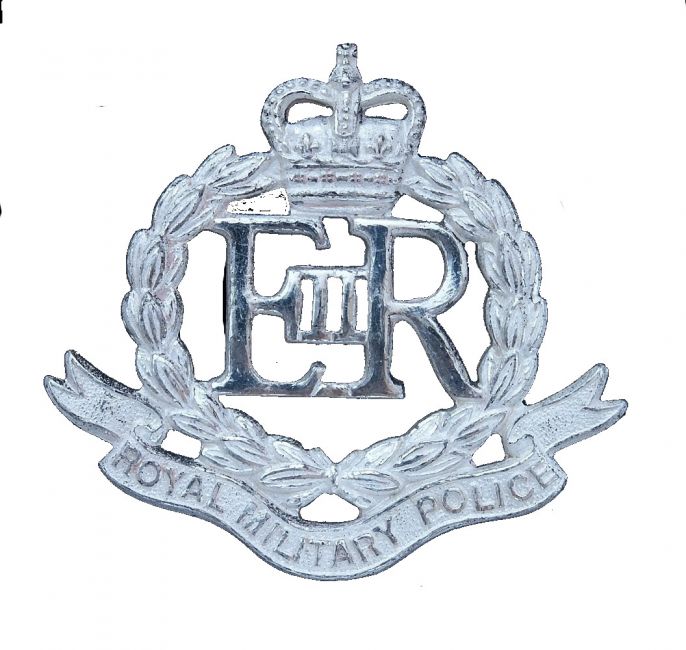 Royal Military Police RMP Officers Gilt Cap Badge (EIIR)
